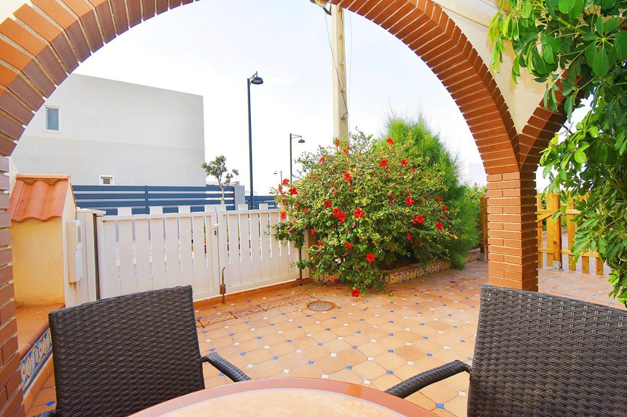 Expoholidays Vistas Al Mar - A Pie De Playa Balerma Exterior photo